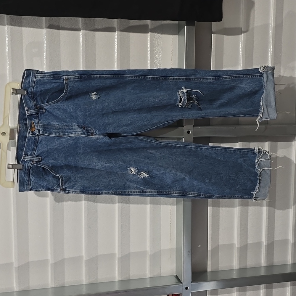 Rustler Distressed JEANS Size 32 X 32